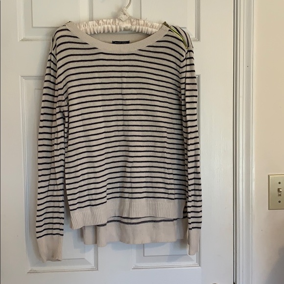 American Eagle Outfitters Sweaters - American eagle casual sweater